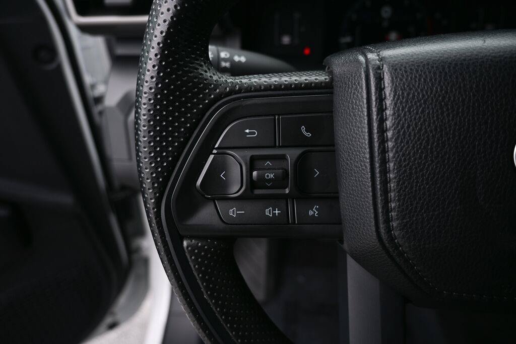 Used 2024 Toyota Tacoma SR AWD/4WD image 10