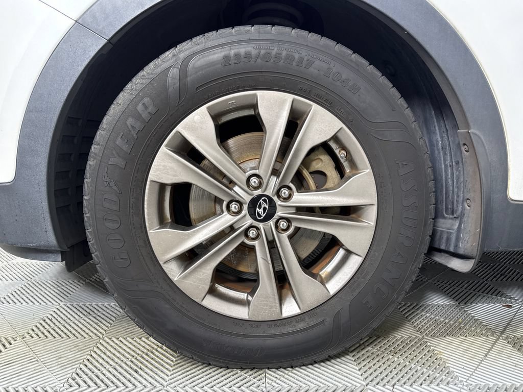 Used 2015 Hyundai Santa Fe Sport w/ Option Group 02 FWD image 22