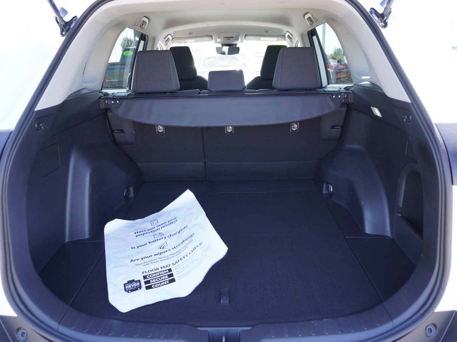 Used 2024 Toyota RAV4 LE AWD/4WD image 12