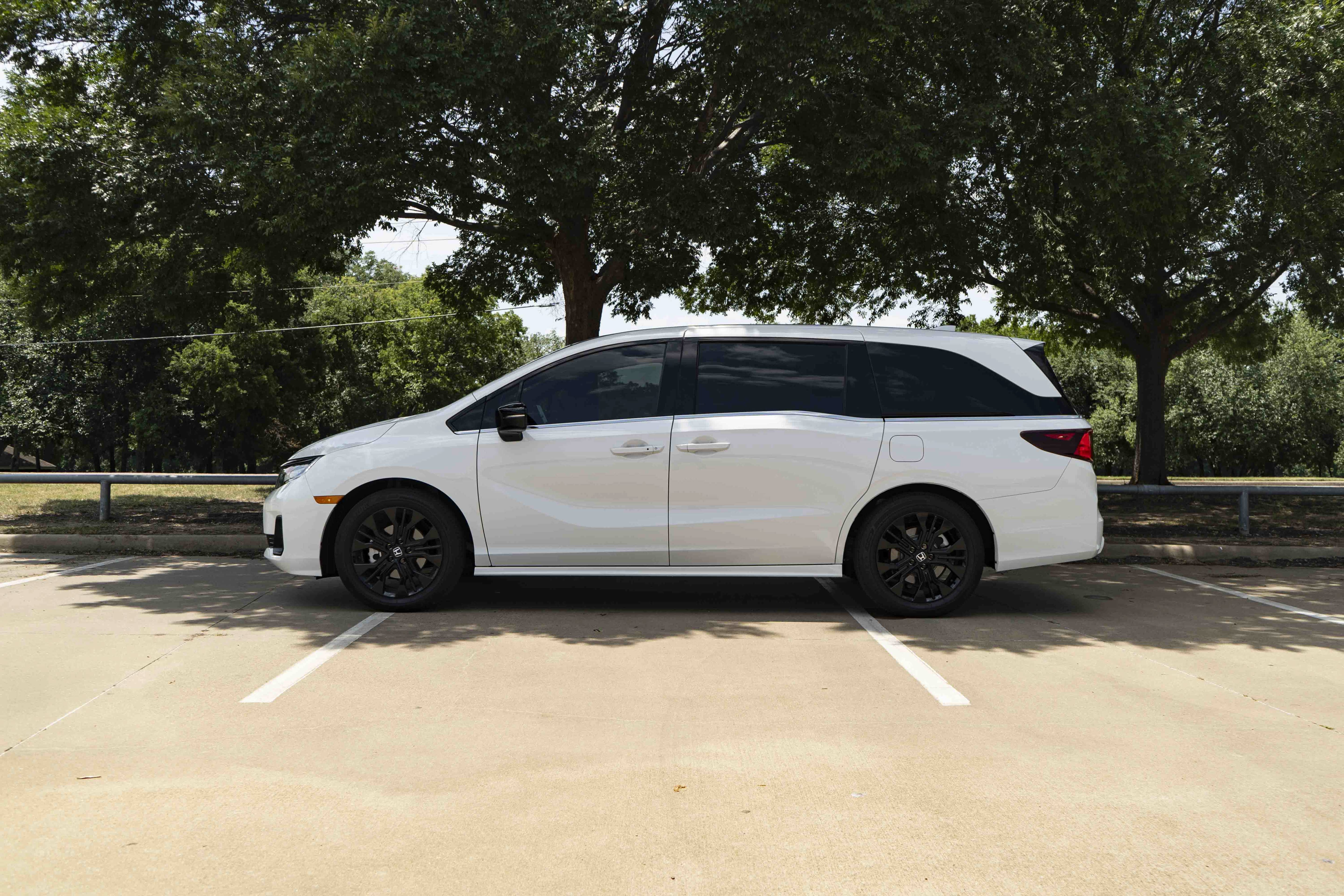 Certified 2026 Honda Odyssey Sport-L image 6