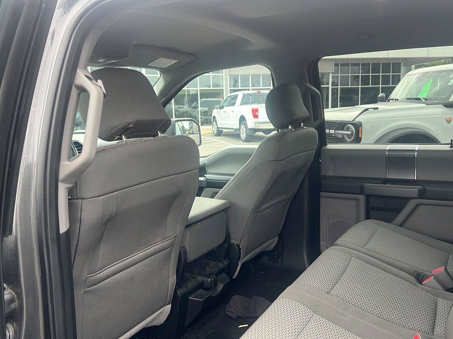 Used 2017 Ford F150 XLT w/ Equipment Group 302A Luxury AWD/4WD image 19