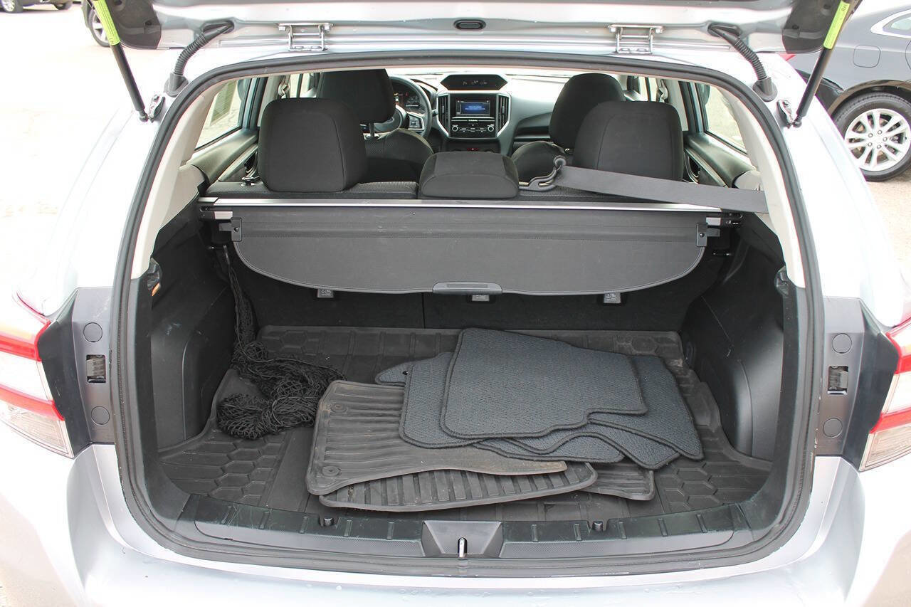 Used 2017 Subaru Impreza 2.0i Premium image 18