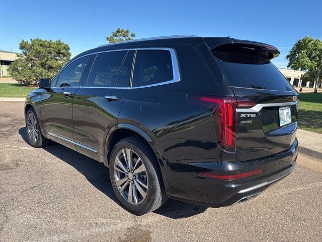 Used 2022 Cadillac XT6 Premium Luxury w/ Technology Package FWD image 7