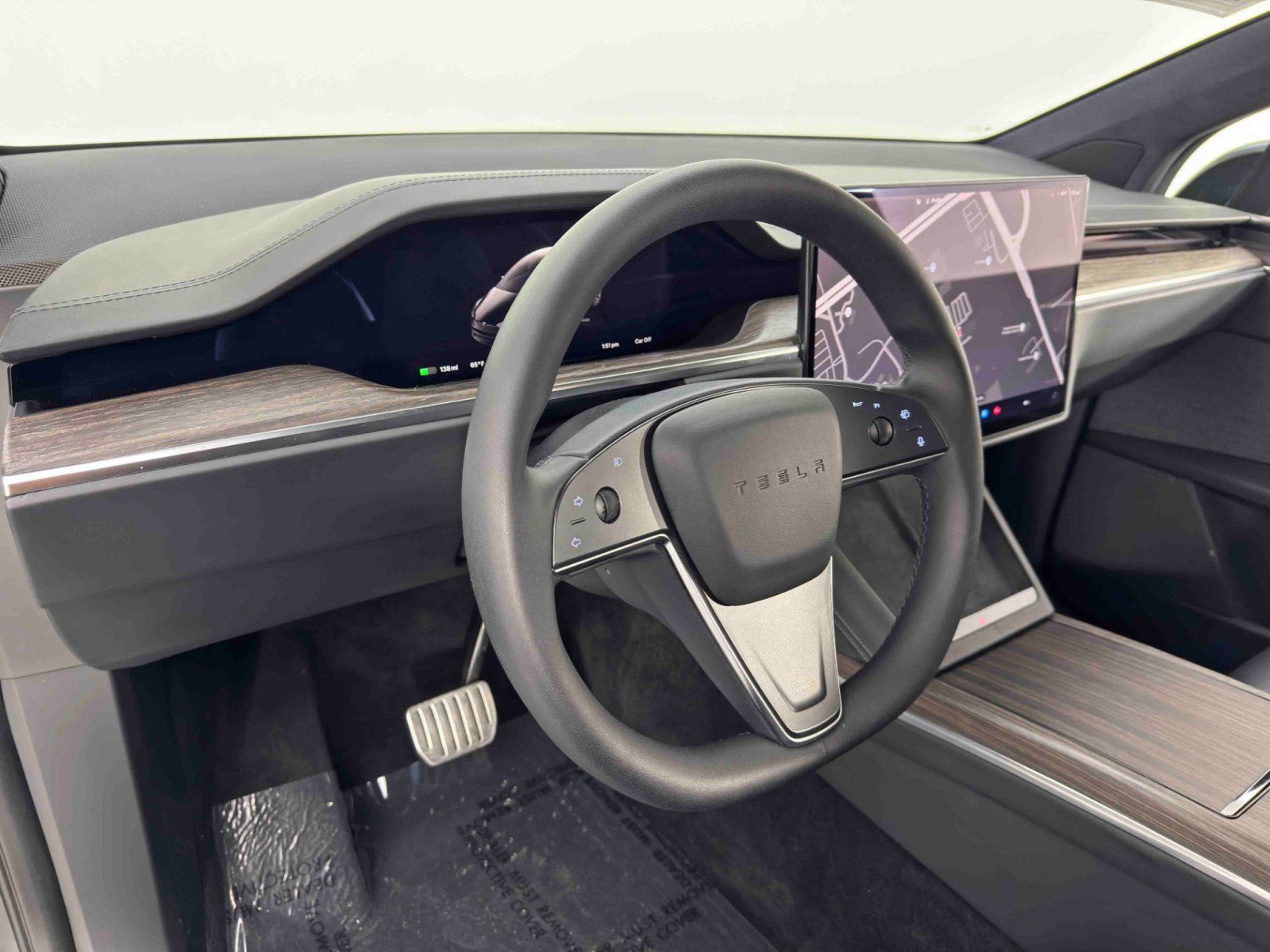 Used 2022 Tesla Model X image 13