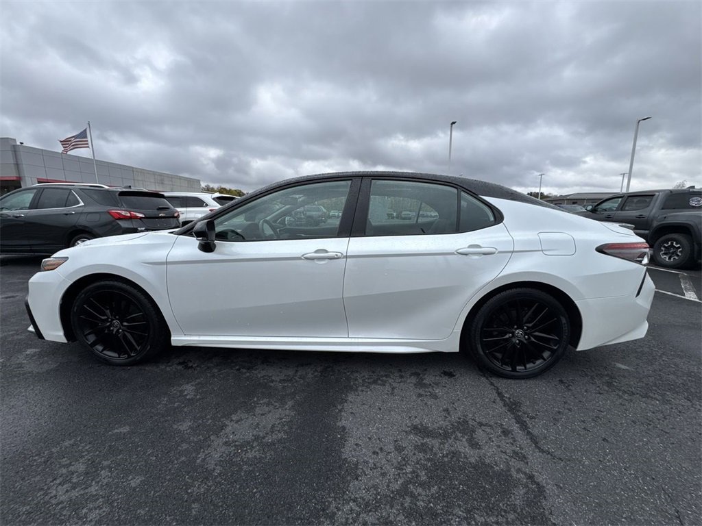 Used 2023 Toyota Camry XSE w/ Cold Weather Package image 5