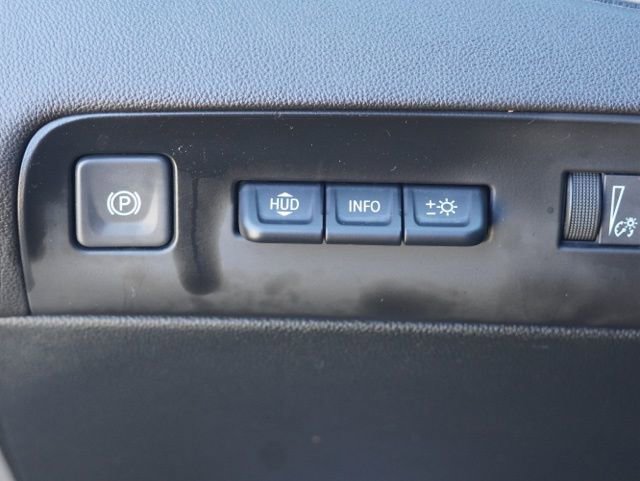 Used 2023 Buick Enclave Avenir w/ Avenir Technology Package image 19