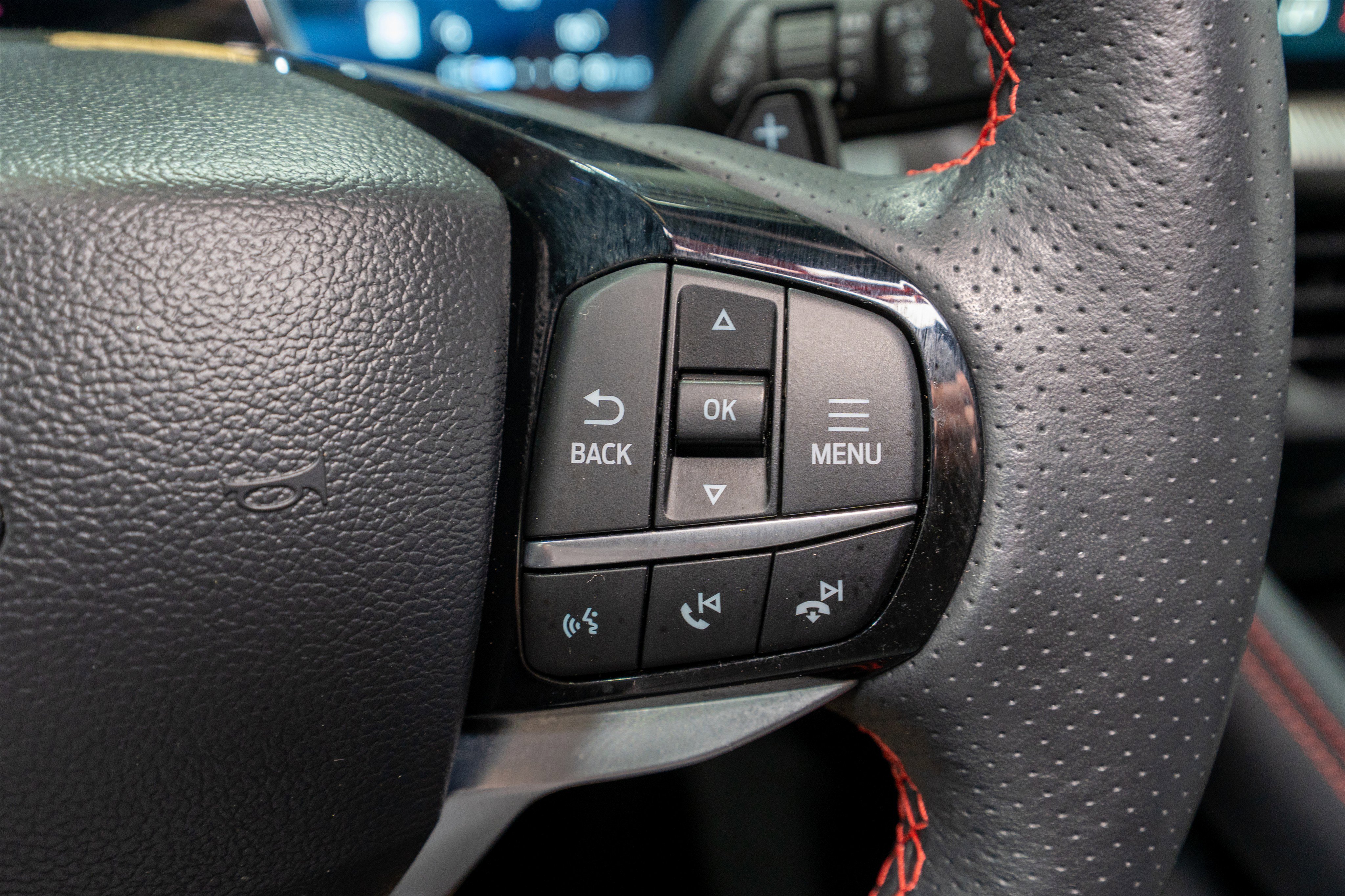 Used 2025 Ford Explorer ST AWD/4WD image 27