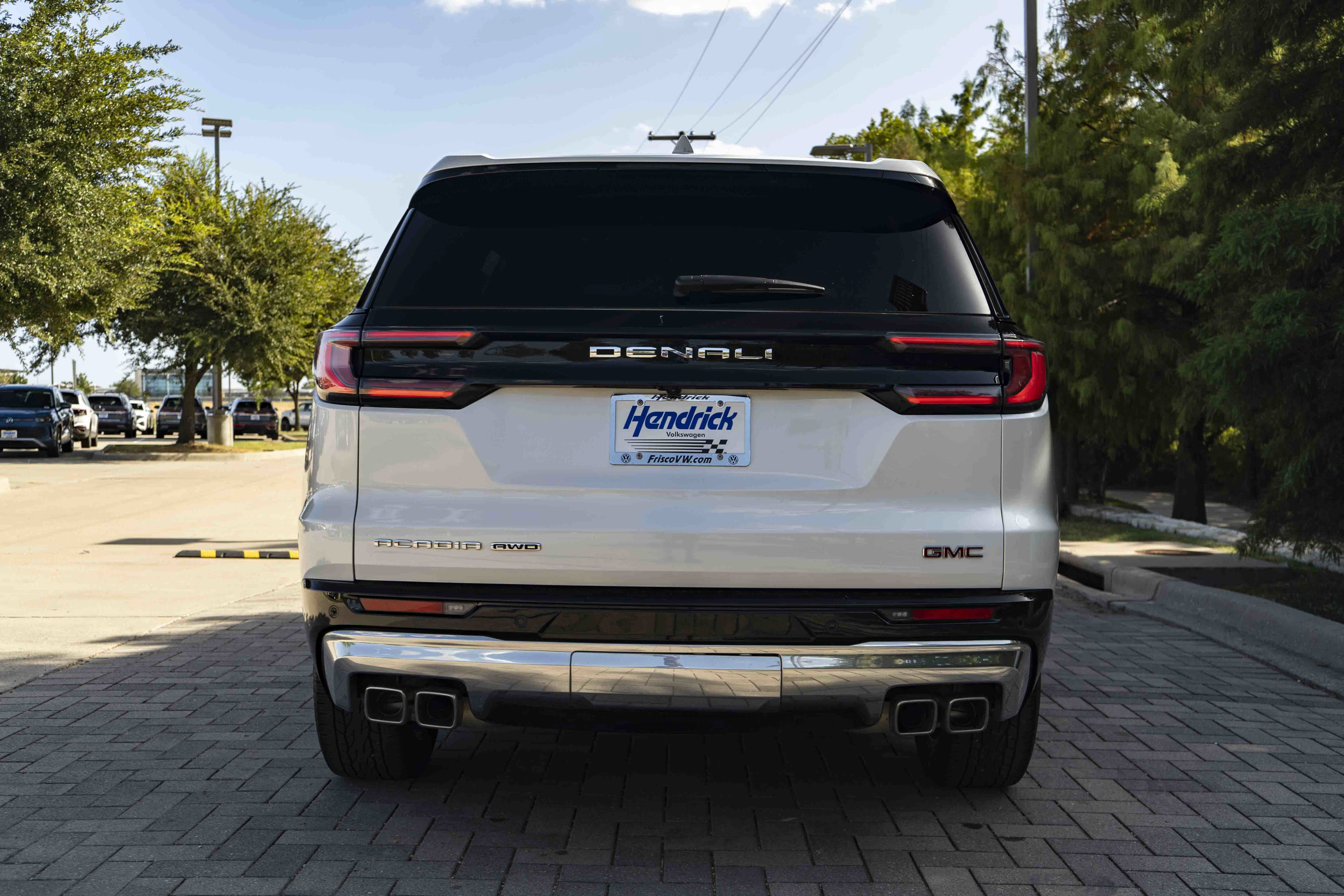 Used 2024 GMC Acadia Denali AWD/4WD image 8