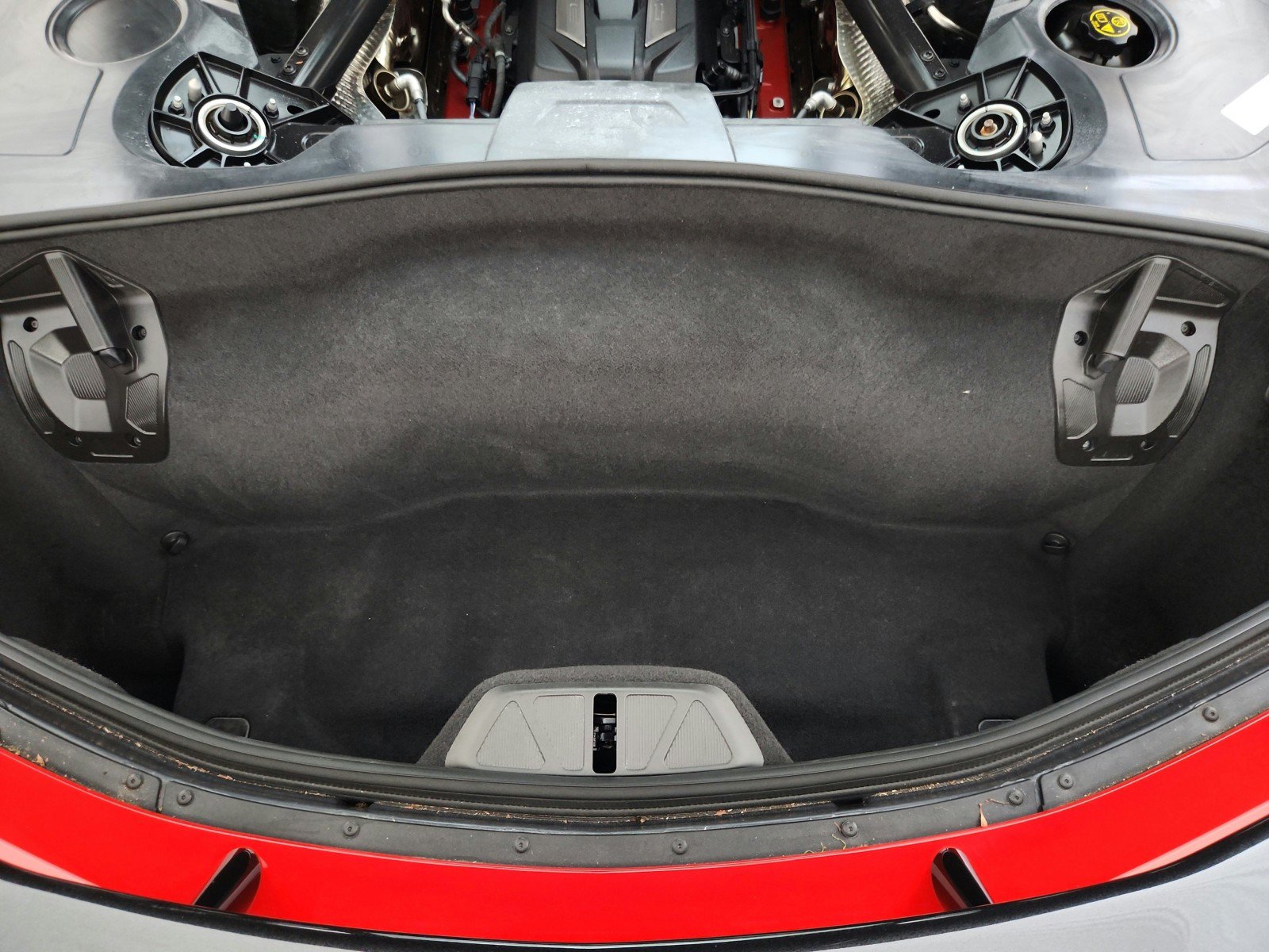 Used 2022 Chevrolet Corvette Stingray Preferred Cpe w/ Z51 Performance Package RWD image 24