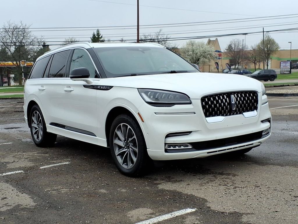 Used 2020 Lincoln Aviator Grand Touring w/ Elements Package Plus image 7