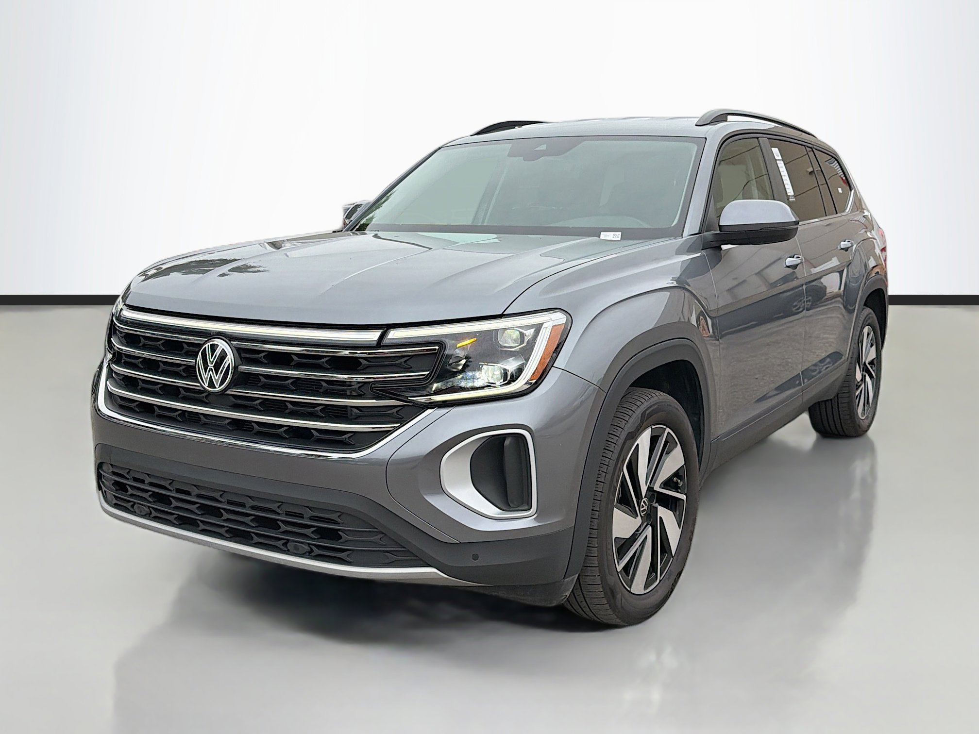 Used 2025 Volkswagen Atlas SE image 7