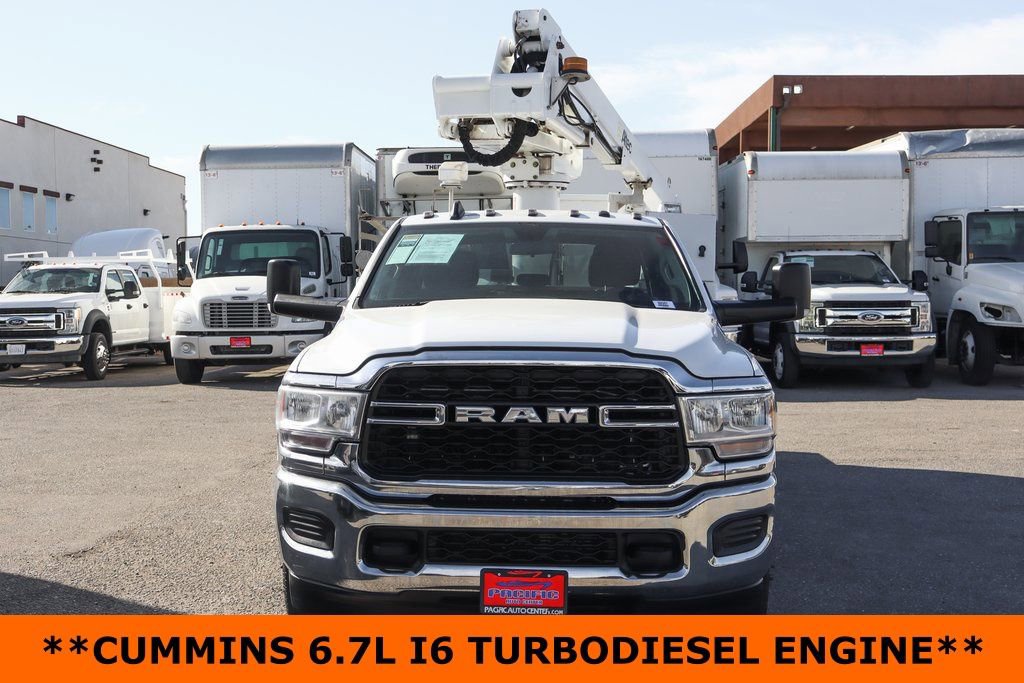Used 2020 RAM 3500 Tradesman w/ Chrome Appearance Group AWD/4WD image 3
