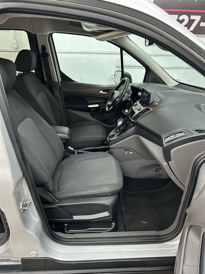 Used 2019 Ford Transit Connect XLT image 31