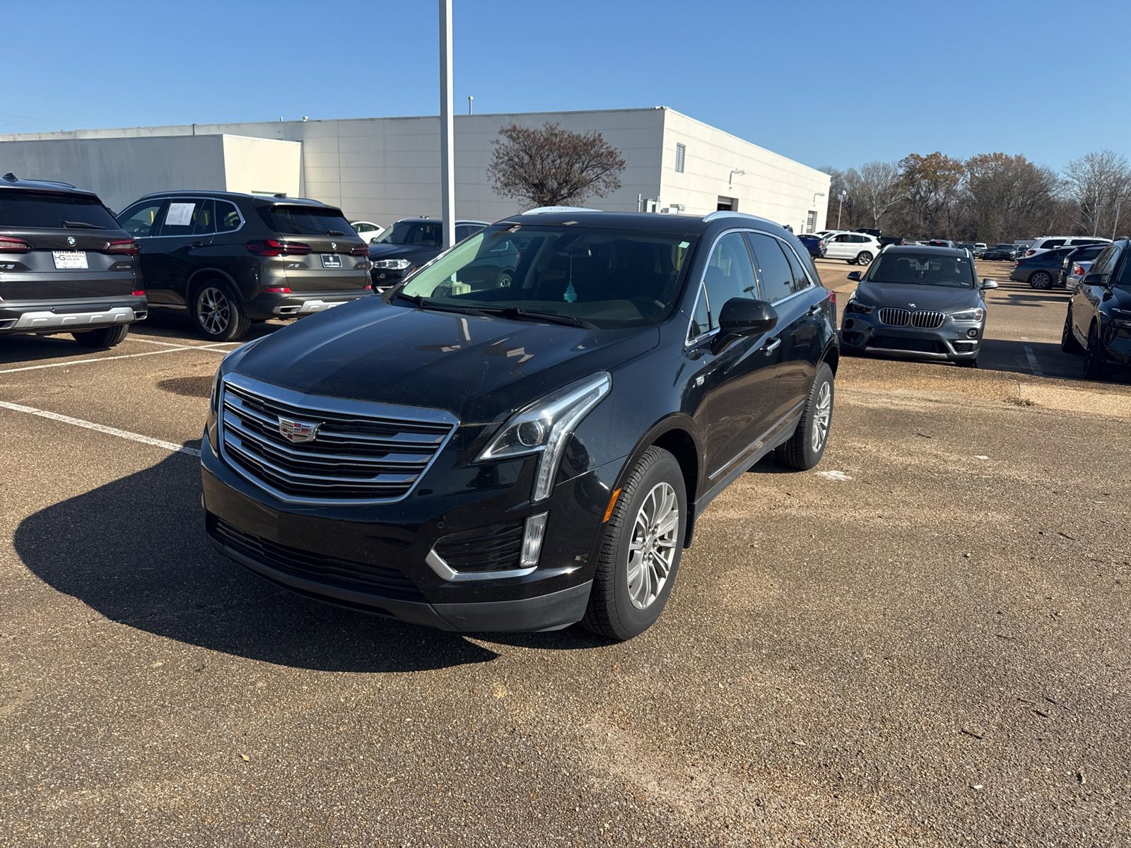 Used 2017 Cadillac XT5 Luxury image 1