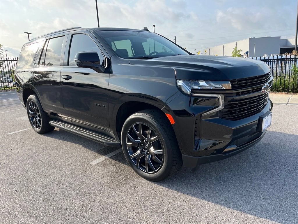 Used 2024 Chevrolet Tahoe RST w/ Luxury Package RWD image 3