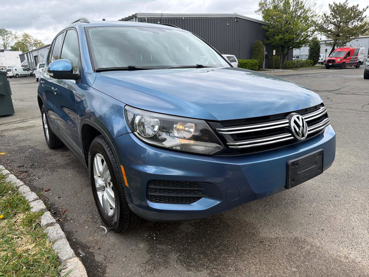 Used 2017 Volkswagen Tiguan S AWD/4WD image 3