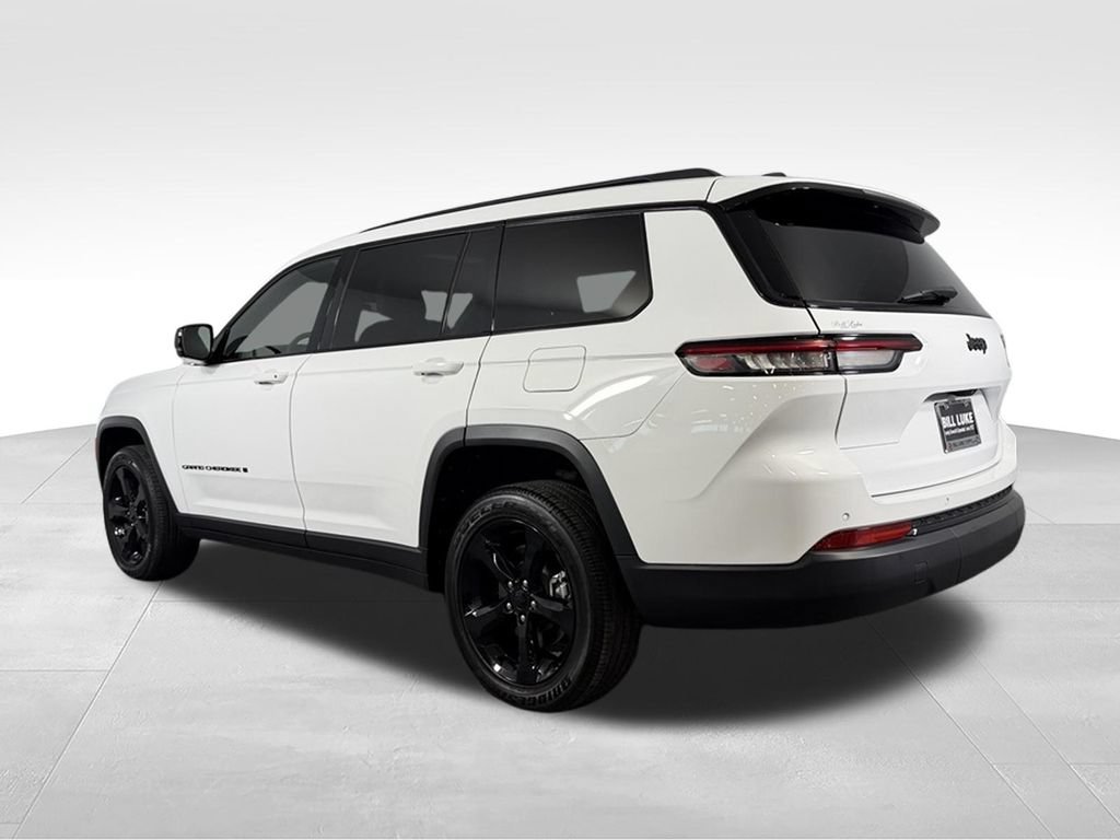 Used 2024 Jeep Grand Cherokee L Altitude RWD image 10