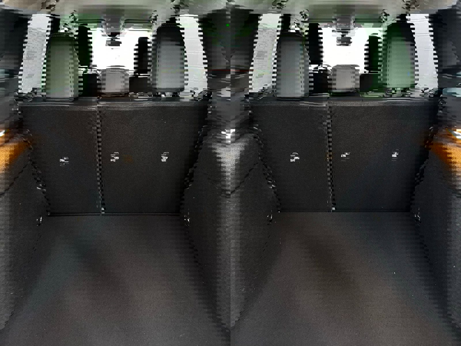 New 2026 Nissan Kicks SR w/ Cold Weather Package image 32