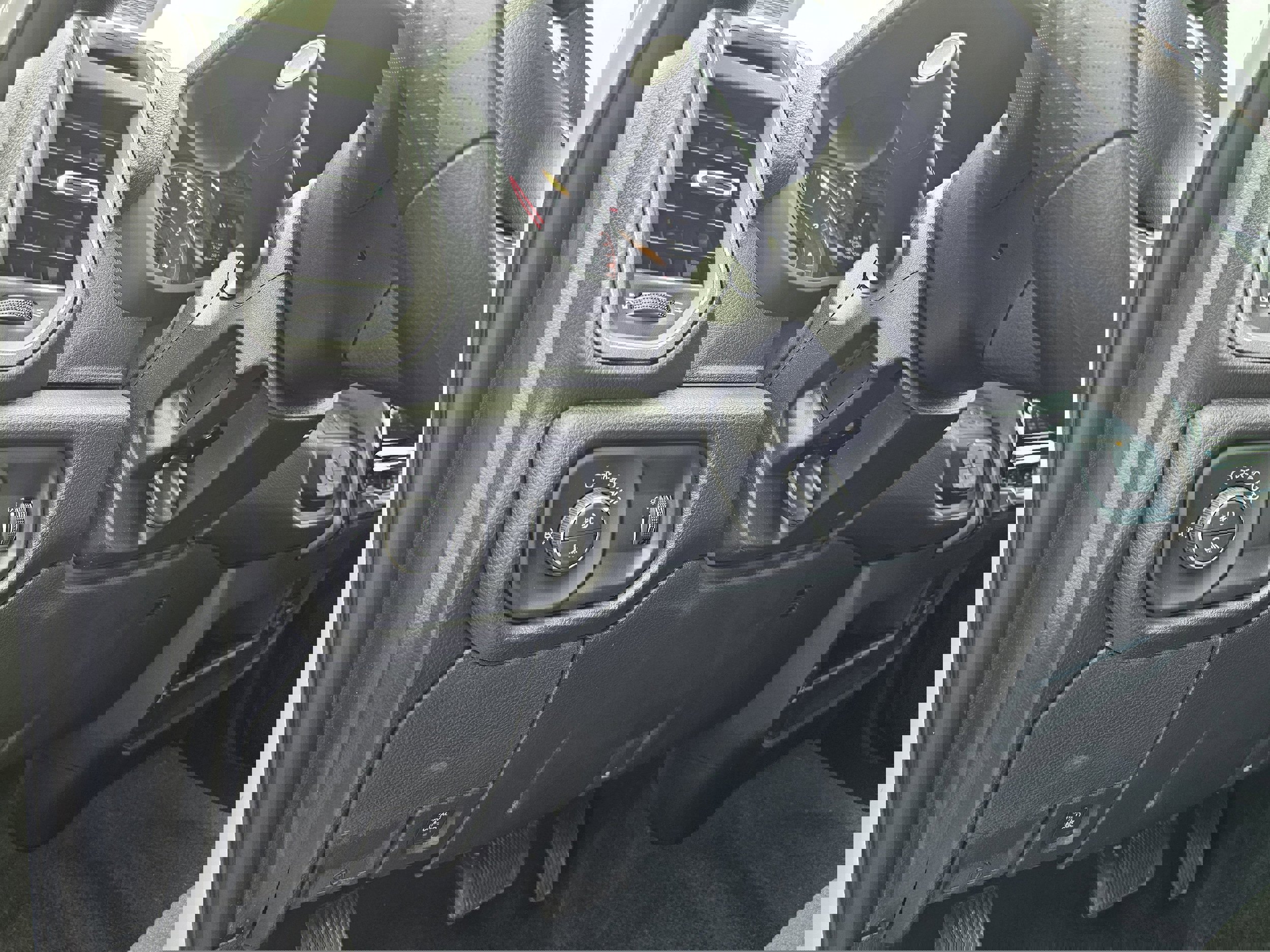 New 2025 RAM 2500 Tradesman image 18