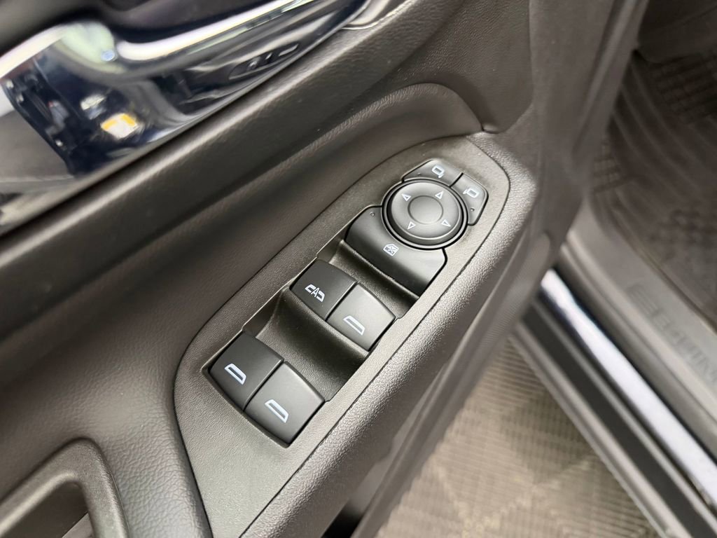 Used 2021 Chevrolet Equinox LT AWD/4WD image 11
