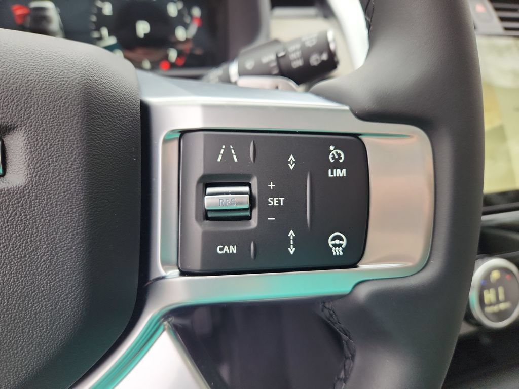 Used 2026 Land Rover Discovery S AWD/4WD image 20