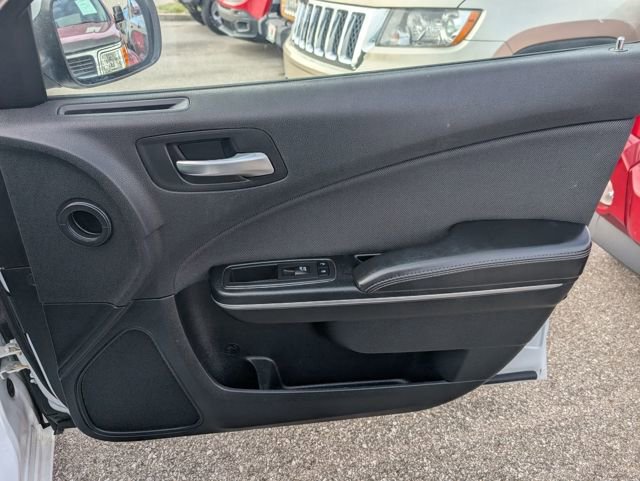 Used 2015 Dodge Charger SE w/ Power Sunroof Group image 23