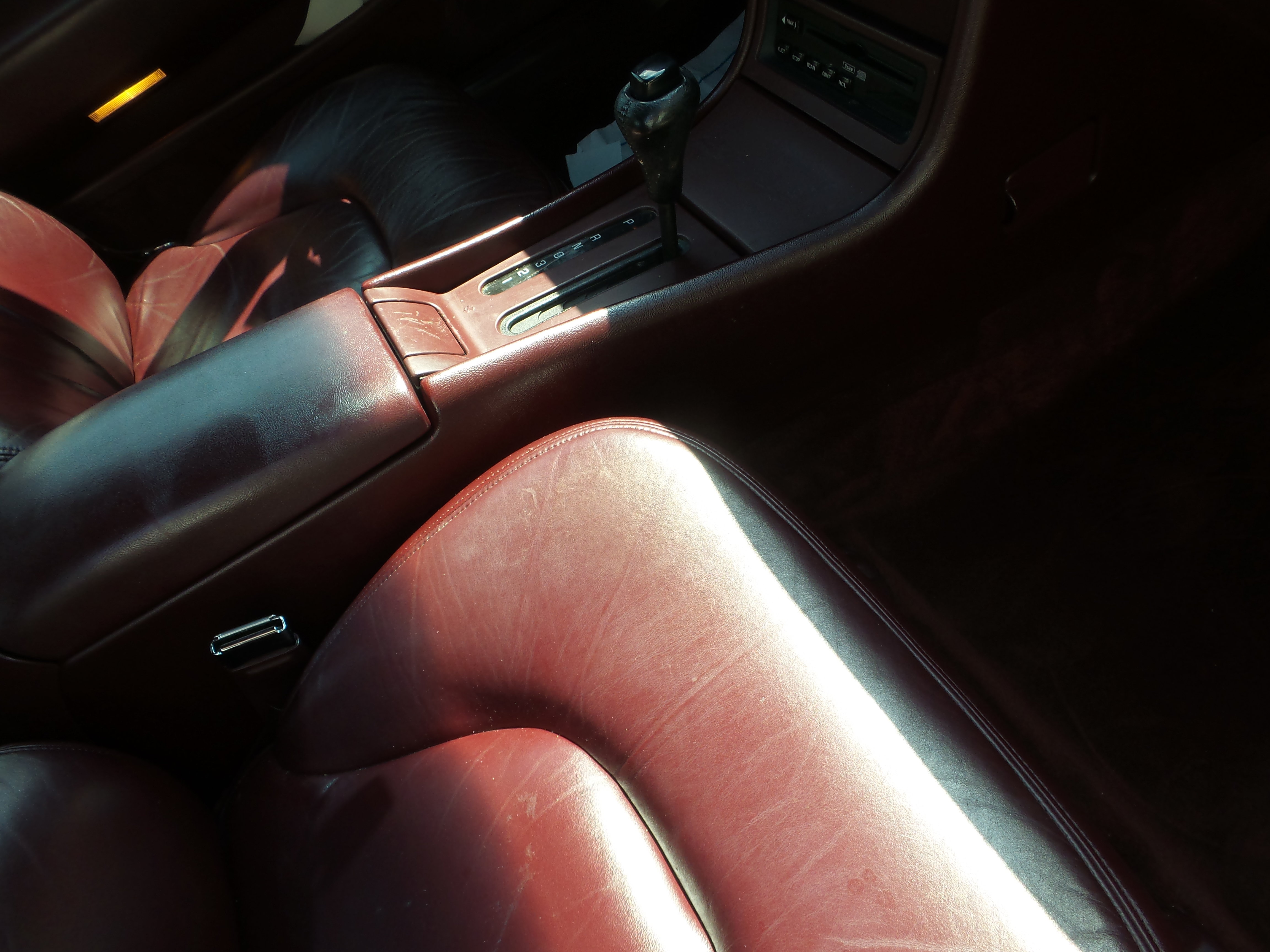 Used 1995 Buick Riviera Coupe FWD image 15