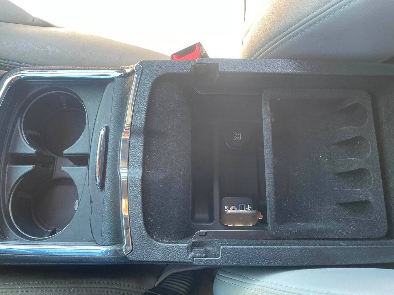 Used 2014 Dodge Charger SE RWD image 21