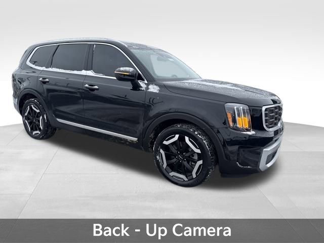 Used 2023 Kia Telluride S w/ S Sunroof Package image 8
