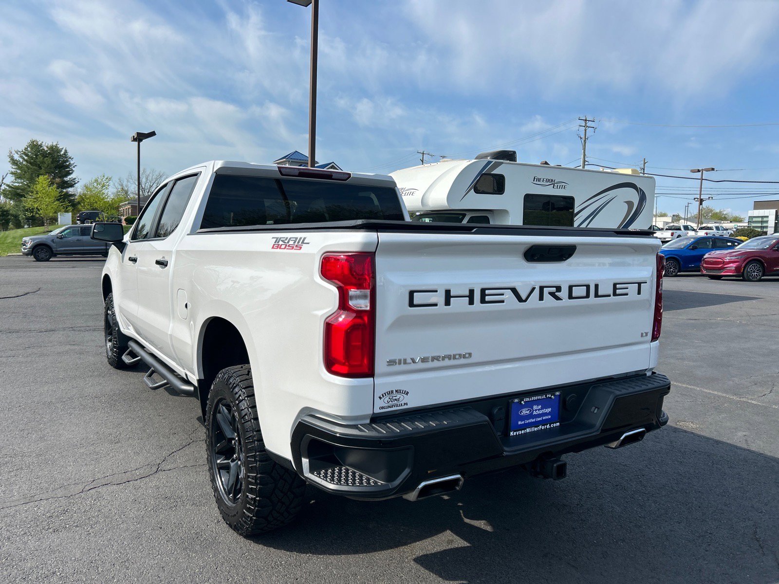 Used 2023 Chevrolet Silverado 1500 LT Trail Boss w/ Protection Package AWD/4WD image 10