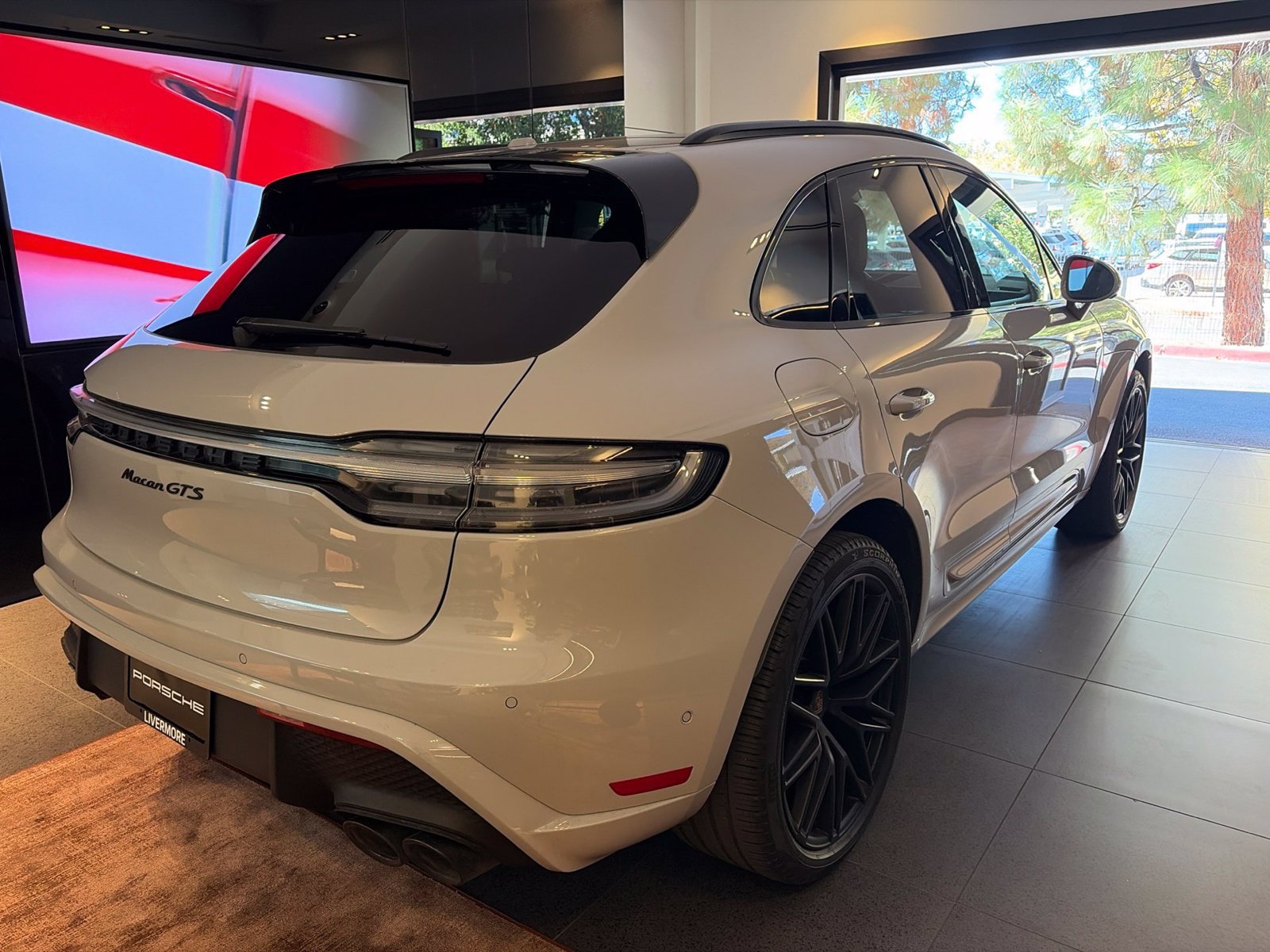 Used 2023 Porsche Macan GTS w/ Premium Package Plus AWD/4WD image 5
