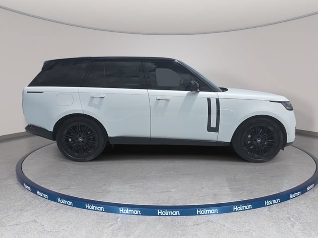 Used 2025 Land Rover Range Rover SE AWD/4WD image 5