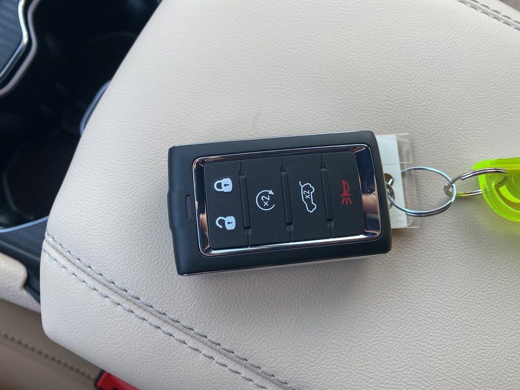 New 2025 Jeep Grand Cherokee Limited image 49