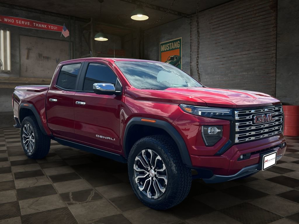 Used 2026 GMC Canyon Denali AWD/4WD image 7
