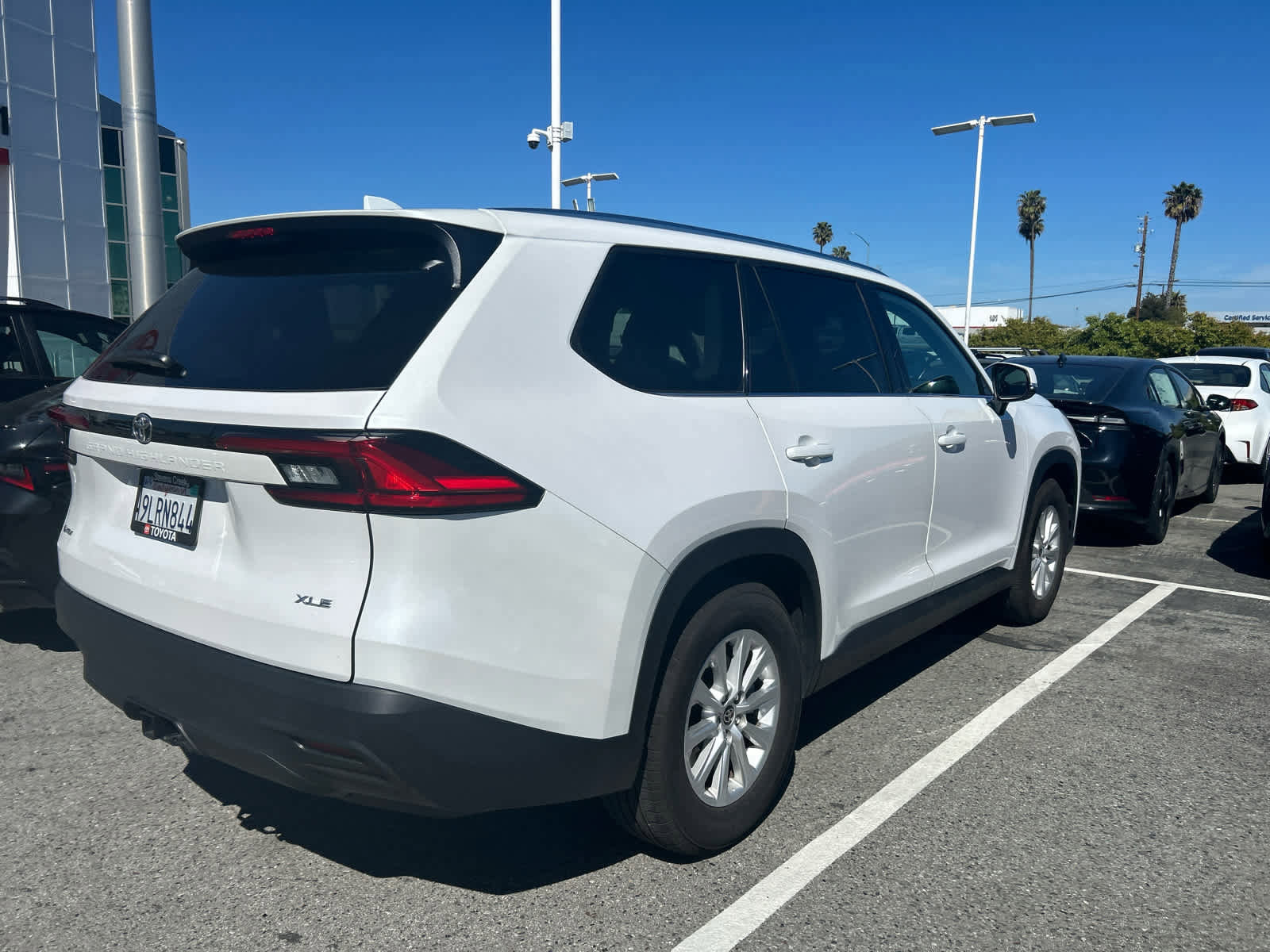 Used 2024 Toyota Grand Highlander XLE image 4