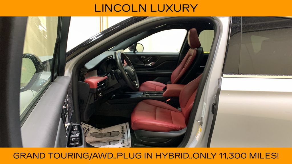 Used 2025 Lincoln Corsair Grand Touring w/ Towing Package AWD/4WD image 29