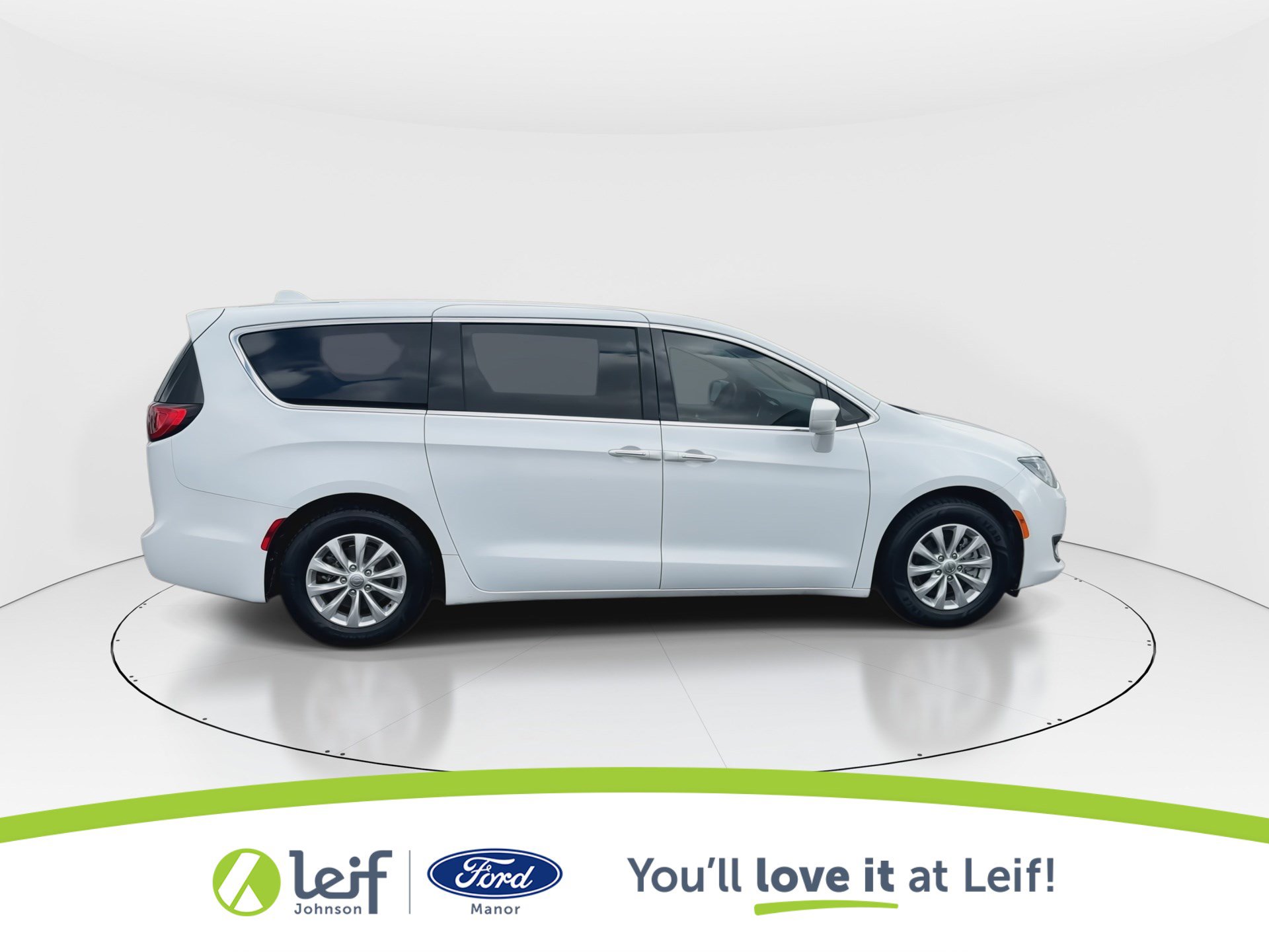 Used 2018 Chrysler Pacifica Touring Plus image 9