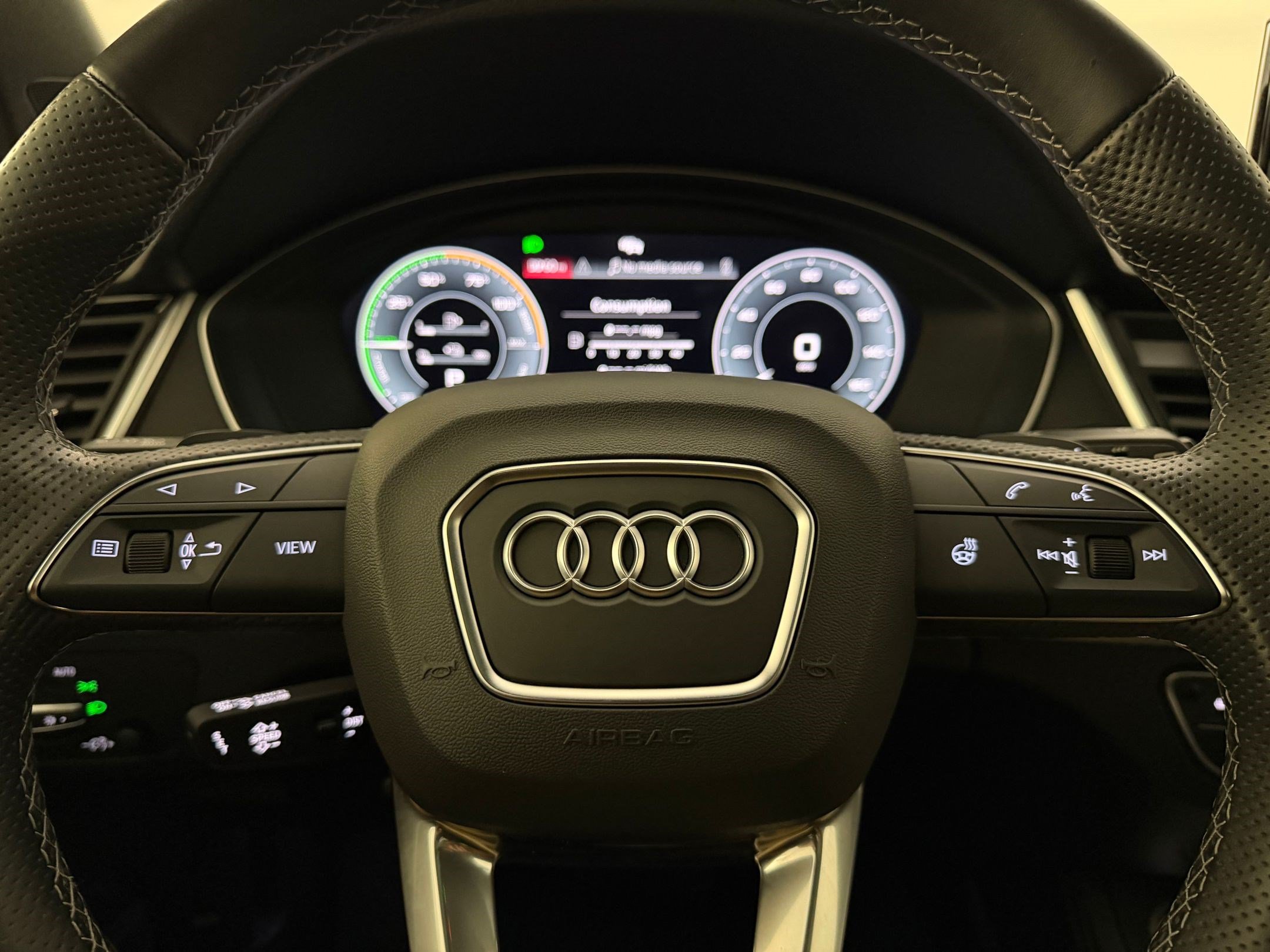 Used 2023 Audi Q5 e Premium Plus w/ Premium Plus Package AWD/4WD image 11