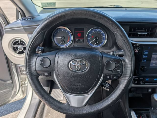 Used 2017 Toyota Corolla LE FWD image 14