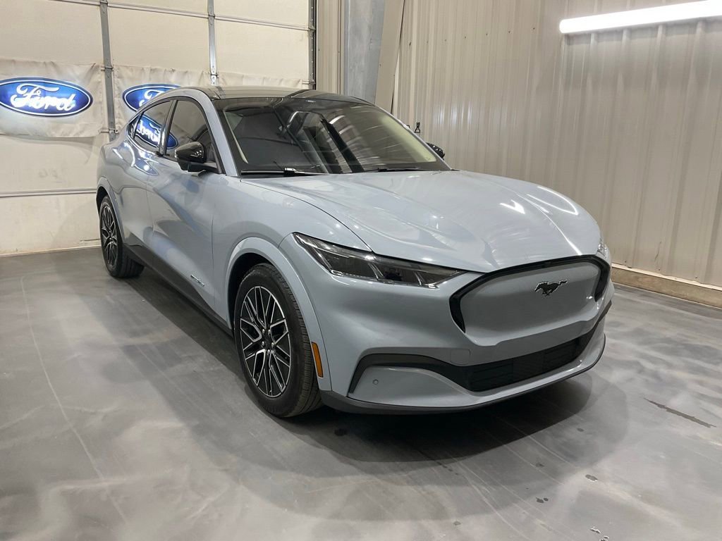 Used 2025 Ford Mustang Mach-E Premium image 1