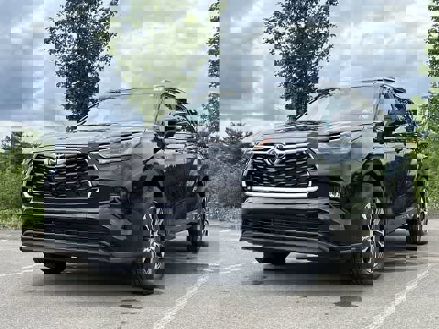 New 2024 Toyota Highlander XLE image 33