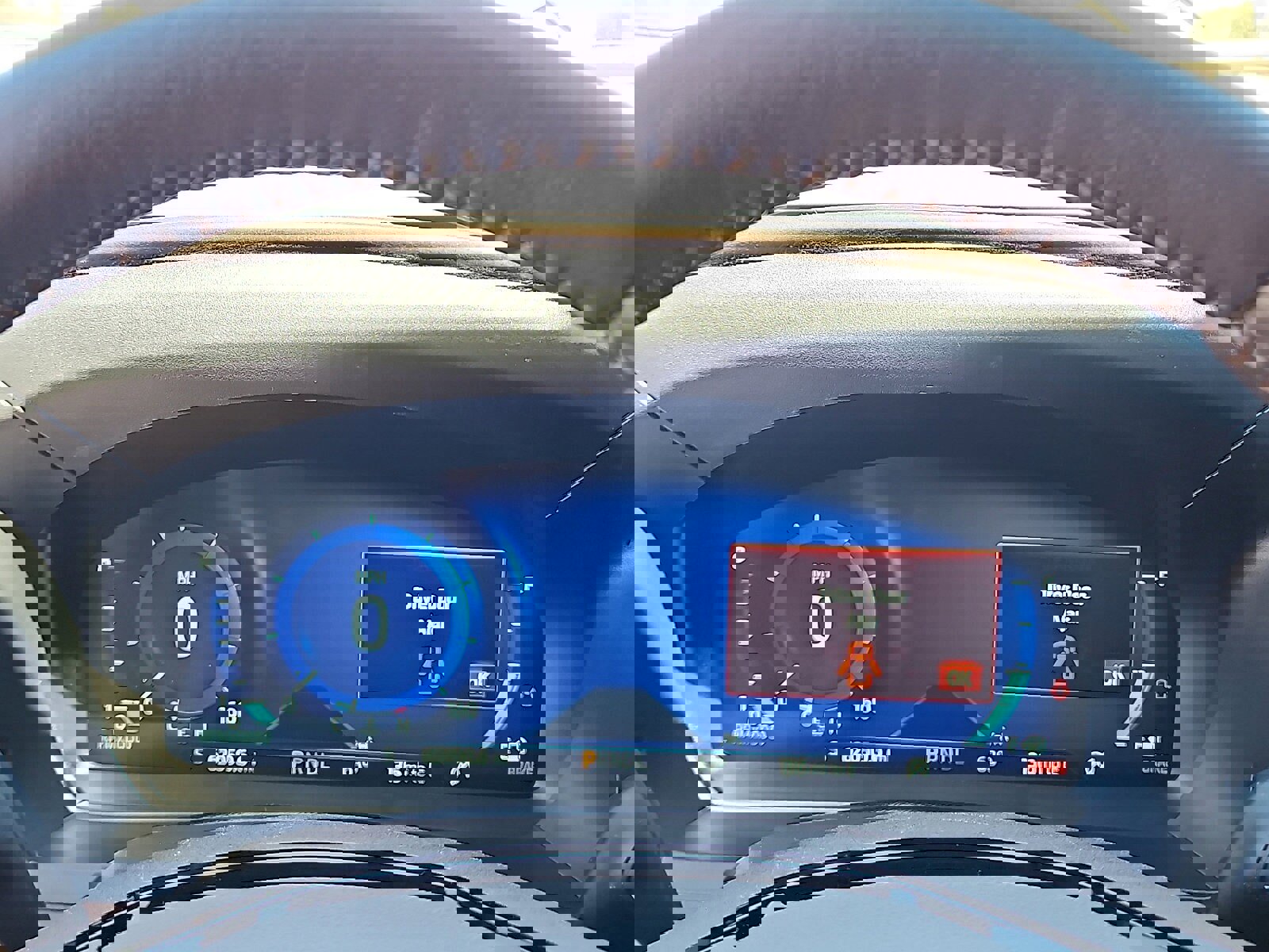 Used 2022 Ford Explorer King Ranch w/ Technology Package image 11