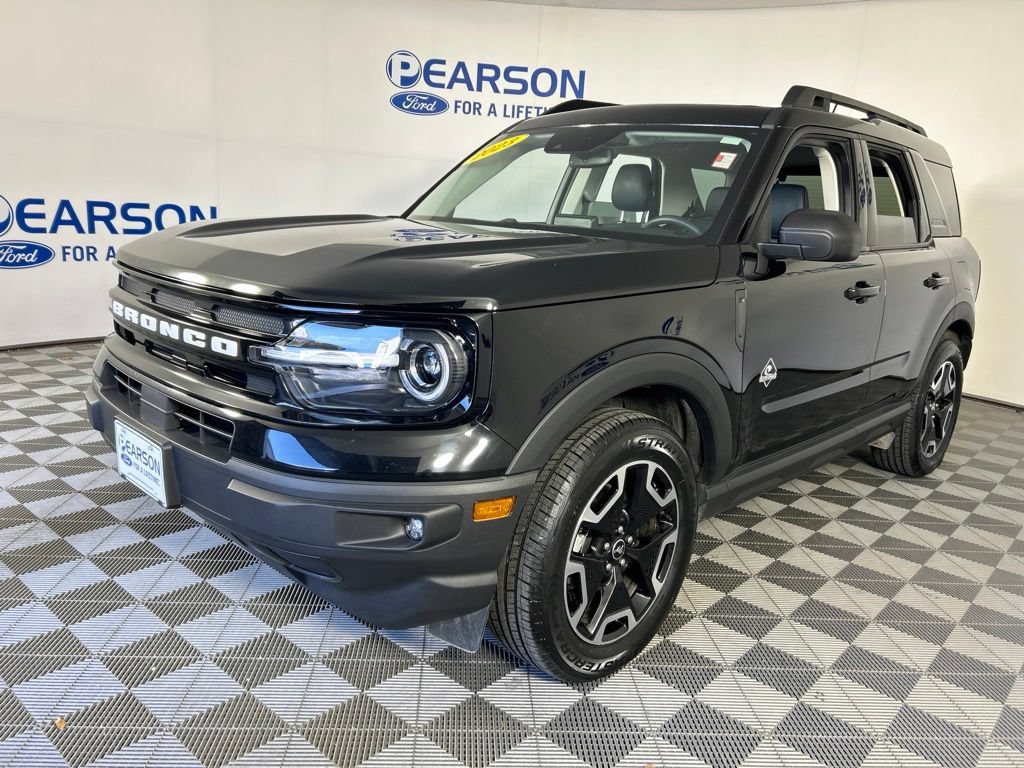 Used 2023 Ford Bronco Sport Outer Banks w/ Tech Package AWD/4WD image 1