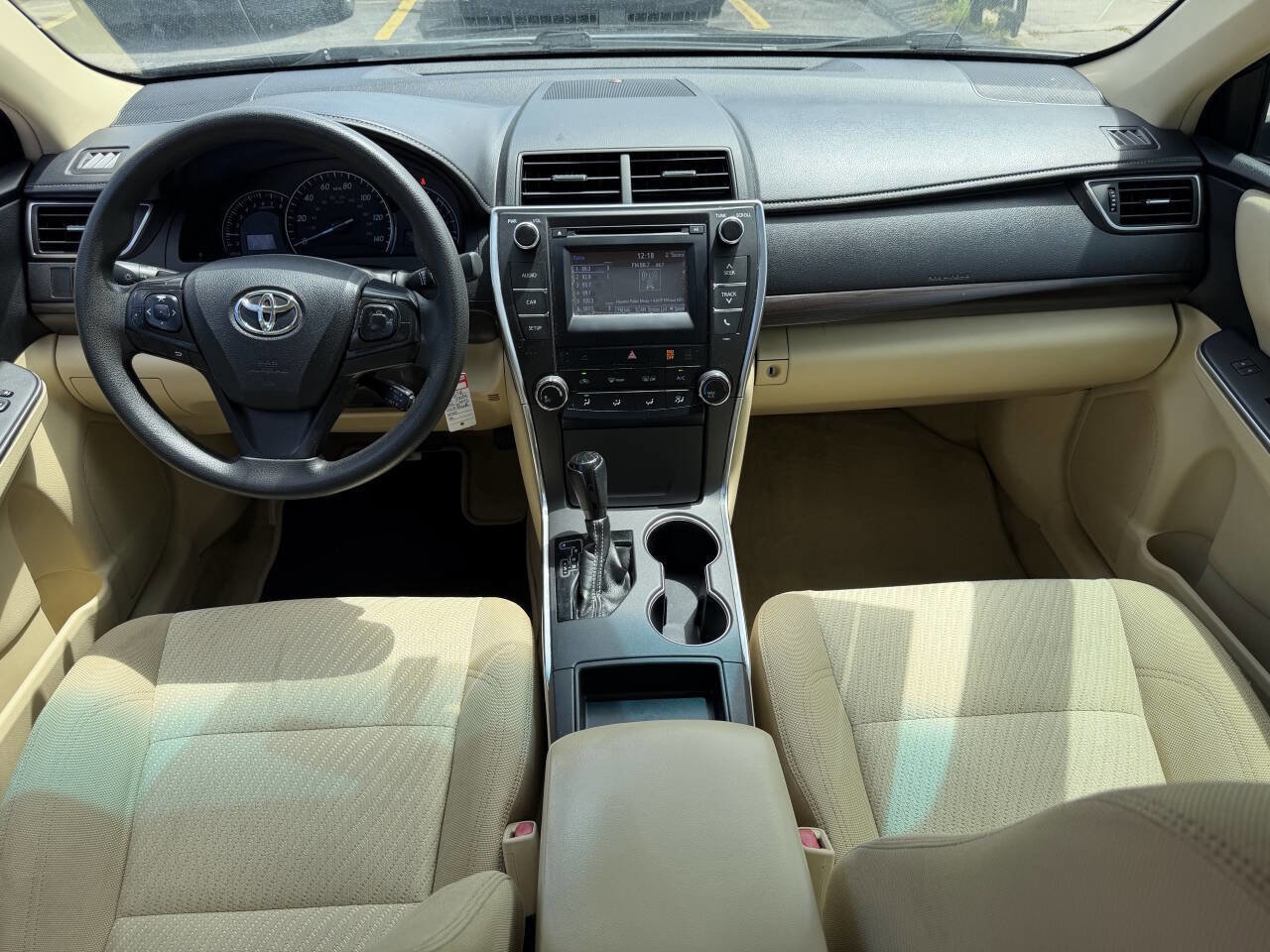 Used 2015 Toyota Camry LE FWD image 16