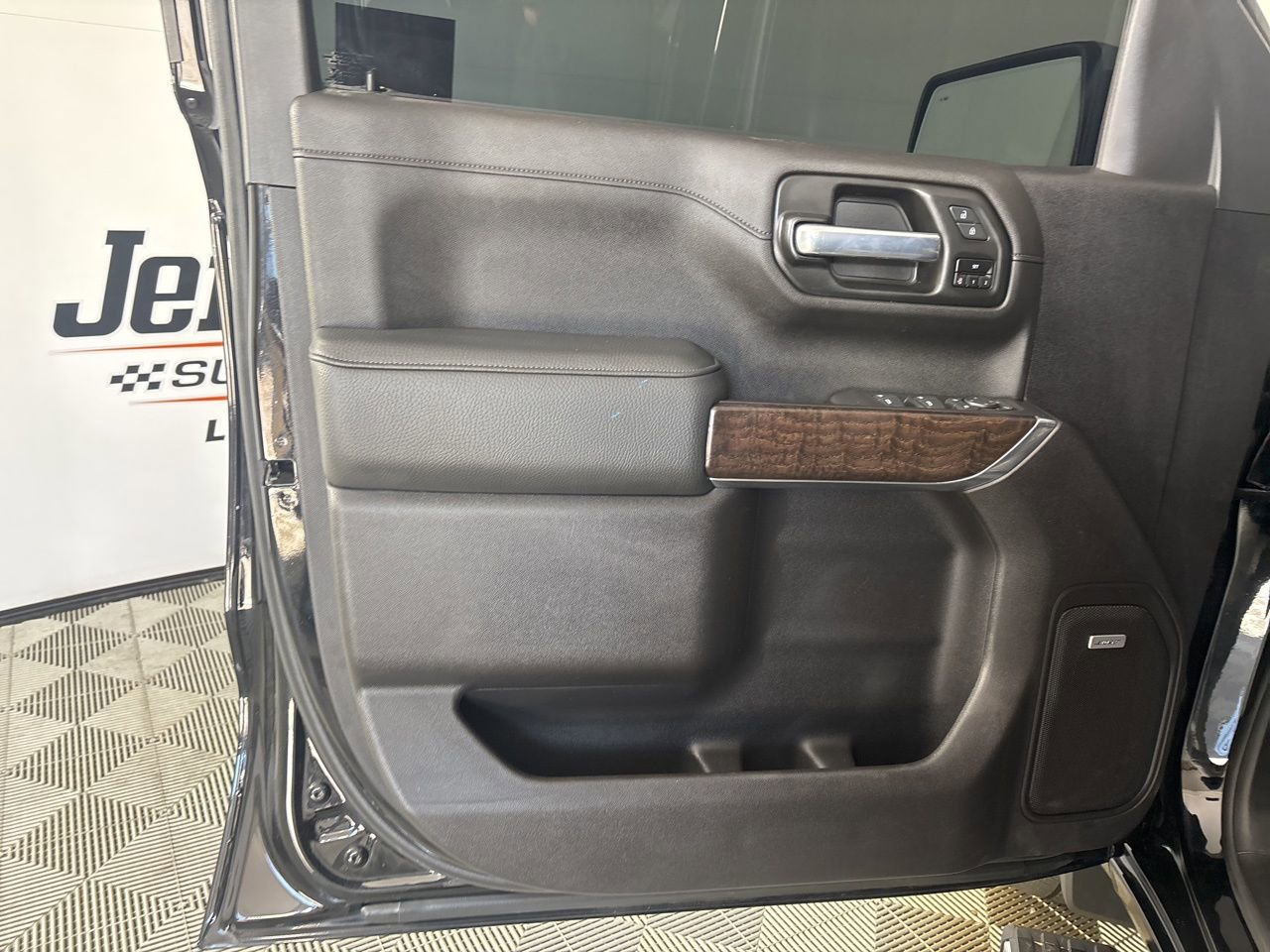 Used 2021 GMC Sierra 1500 Denali w/ Denali Ultimate Package AWD/4WD image 7