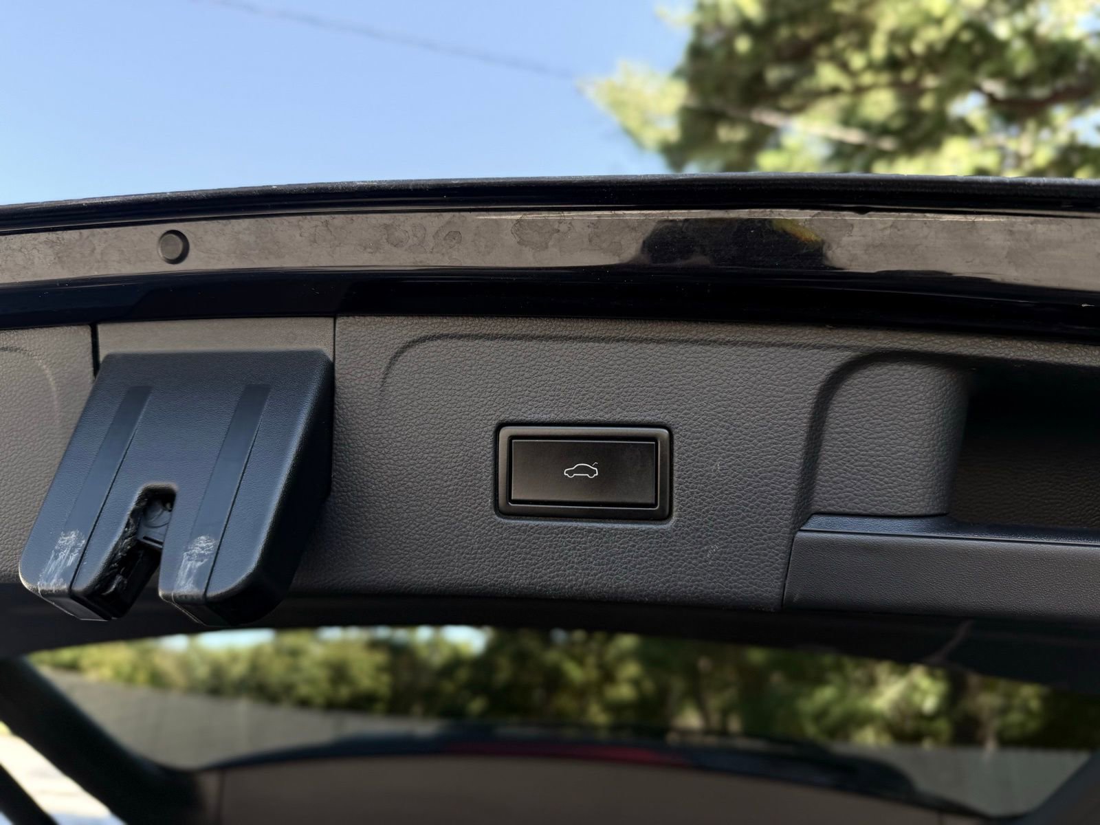 Used 2021 Volkswagen Atlas SE w/ Panoramic Sunroof Package image 39