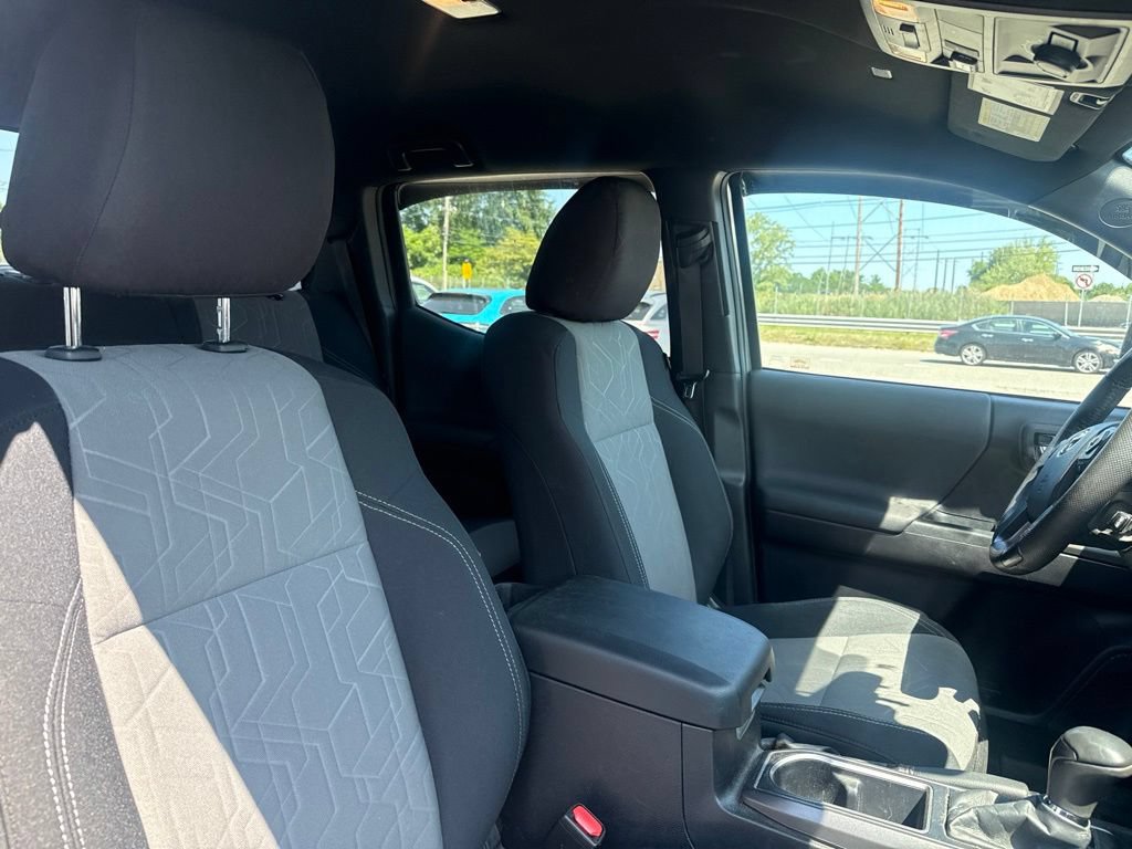 Used 2020 Toyota Tacoma TRD Off-Road w/ Technology Package AWD/4WD image 22