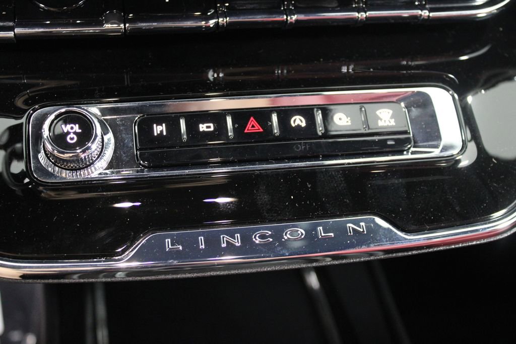 New 2026 Lincoln Corsair Reserve w/ Jet Appearance Package image 44