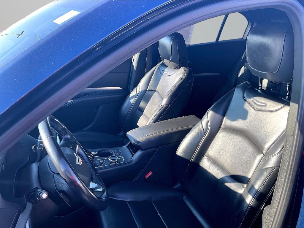 Used 2020 Cadillac XT4 Premium Luxury FWD image 23