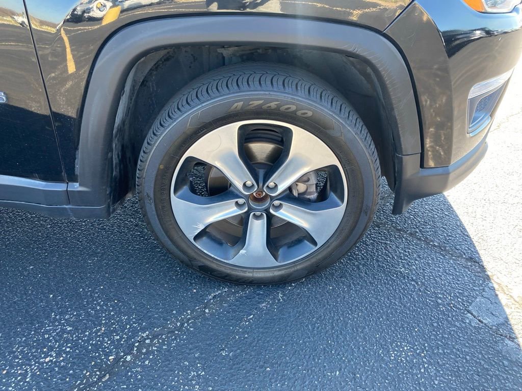 Used 2018 Jeep Compass Latitude w/ Popular Equipment Group image 2